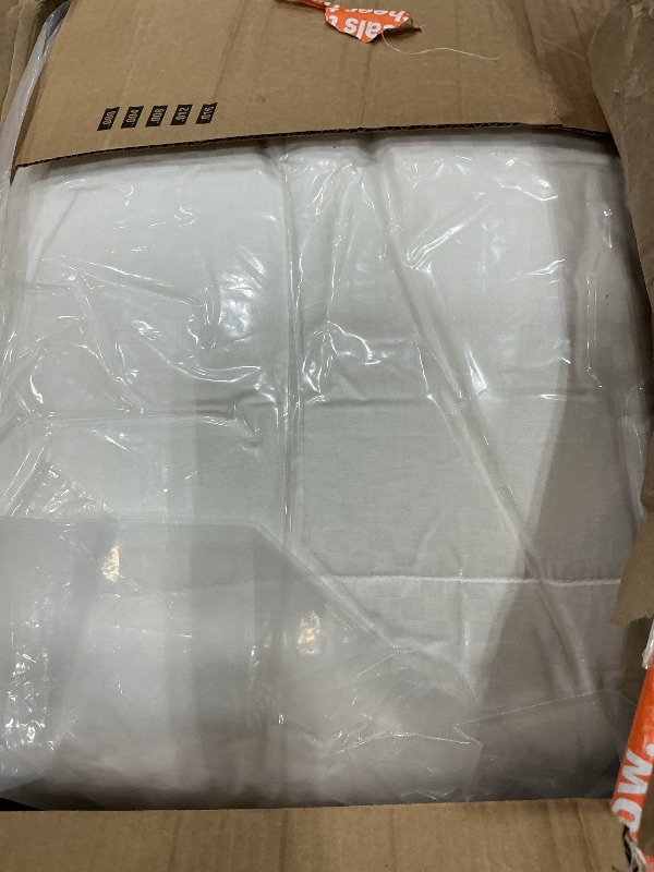 Photo 1 of *MINOR DAMAGE - USED*
CUDDLE DREAMS Wool Comforter Duvet Insert, 100% Australian Wool Filling with Soft Noiseless Cotton Shell, Natural Warmth (Midweight for All Season, King)