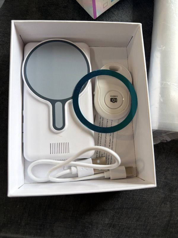 Photo 1 of *USED*
Vlog Selfie Monitor Screen, Back Camera Monitor Screen for iPhone, Wireless Magnetic Phone screen mirroring with Bluetooth Remote Speaker for YouTube Live Stream TikTok, Compatible with iPhone Android