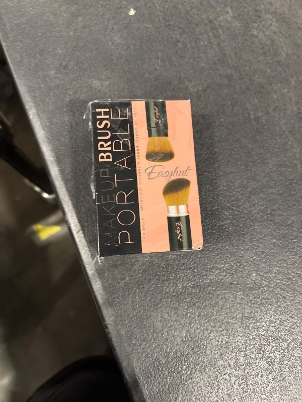 Photo 1 of **ONE BRUSH IS DAMAGED**
Easyhut Retractable Kabuki Makeup Brushes 2 Pcs Blush Brushes Set Portable Powder Brushes with Flat and Angled Top for Liquid Cream Girls Cosmetics Travel, Large/1.18inch, Rose Gold