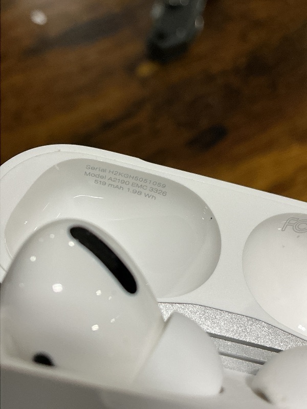 Photo 1 of ****UNKNOWN WHICH AIRPODS** Apple AirPods Pro 3 Wireless Earbuds, Active Noise Cancellation, Live Translation, Heart Rate Sensing,Hearing Aid Feature,Bluetooth Headphones,Spatial Audio, High-Fidelity Sound, USB-C Charging, White