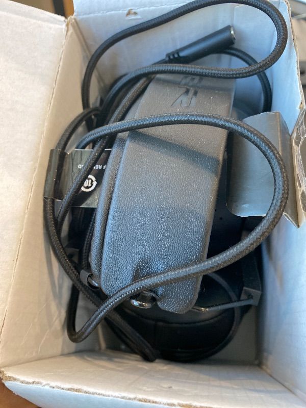 Photo 1 of *UNTESTED*
SENZER SG500 Surround Sound Pro Gaming Headset with Noise Cancelling Microphone - Soft Memory Foam Padding - Portable Foldable Headphones for PC, PS4, PS5, Xbox One, Switch - Black