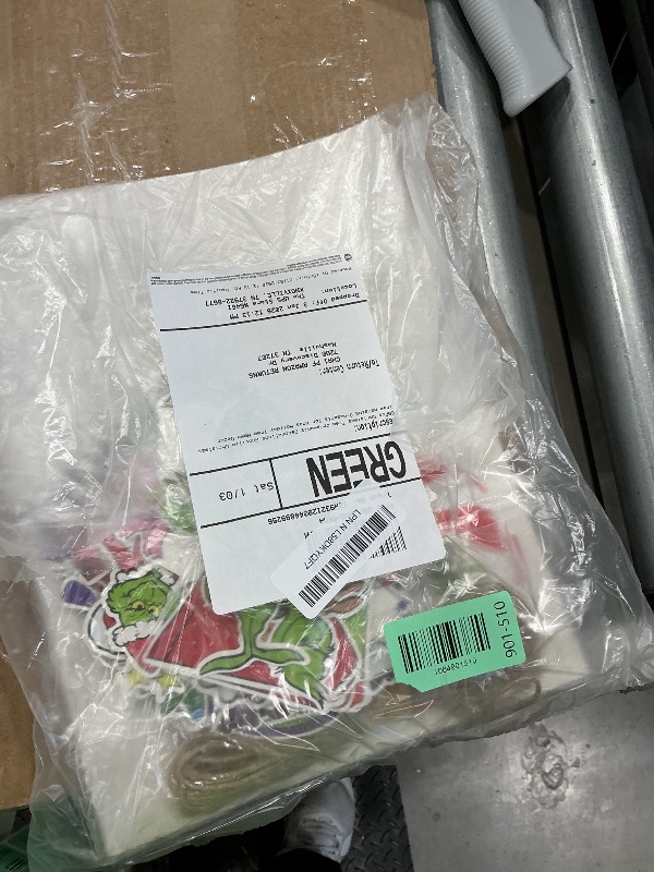 Photo 1 of *USED*
60Pcs Christmas Tree Ornaments Decorations Whoville Christmas Tree Hanging Ornaments for Xmas Holiday Tree Home Decor