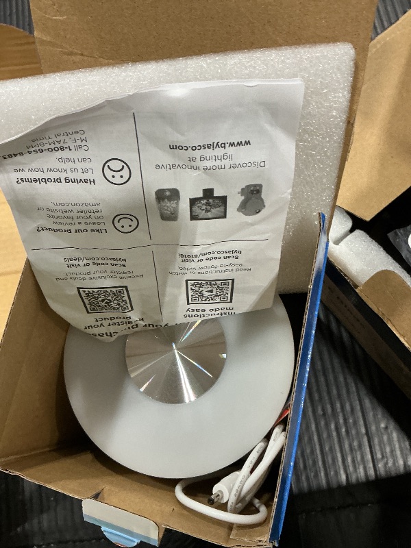 Photo 1 of *UNTESTED*
Lights By Night Paw Patrol Tabetop Lamp Color-Changing Dimmable White Light Color-Changing - Ideal for Children's Bedroom, Bathroom, Playroom - USB Powered - 81918