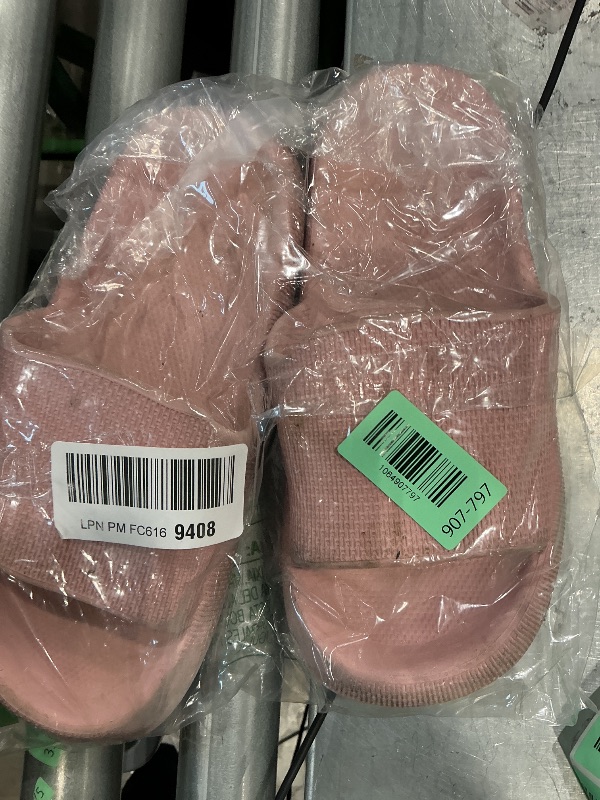 Photo 1 of *MINOR DAMAGE - USED*
GETOEU Cloud Slides for Women Pillow Slides Shower Shoes Cloud Recovery Slide Sandals Cushion Thick Sole Pillow Slippers Comfort Indoor and Outdoor Slide,Beige, 8-8.5