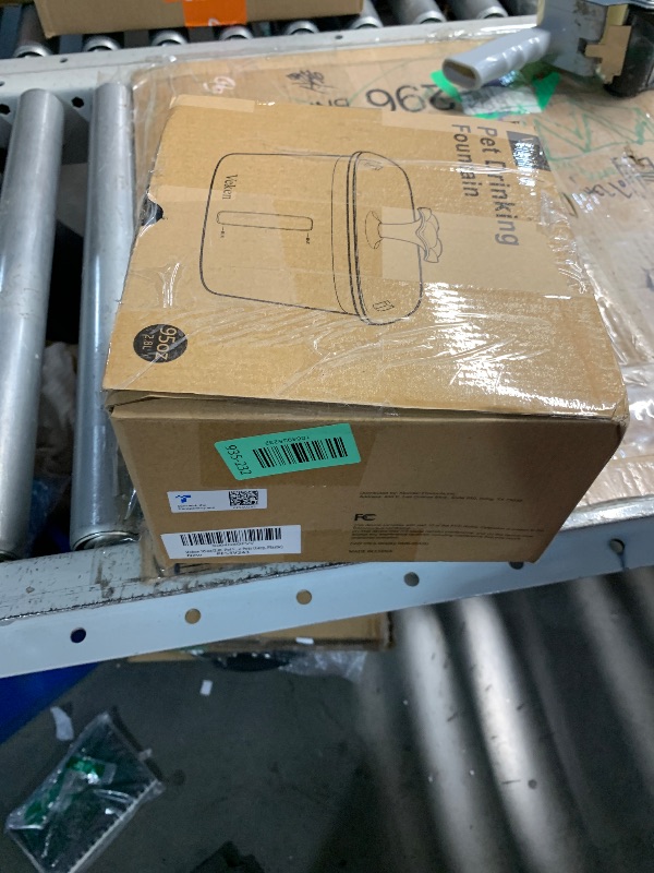 Photo 1 of ***(PARTS ONLY/ NON FUNCTIONAL)***Veken Innovation Award Winner 95oz/2.8L Pet Fountain, Automatic Cat Water Fountain Dog Water Dispenser with Replacement Filters, Gifts for Christmas, Cats, Dogs, Multiple Pets (Grey, Plastic)