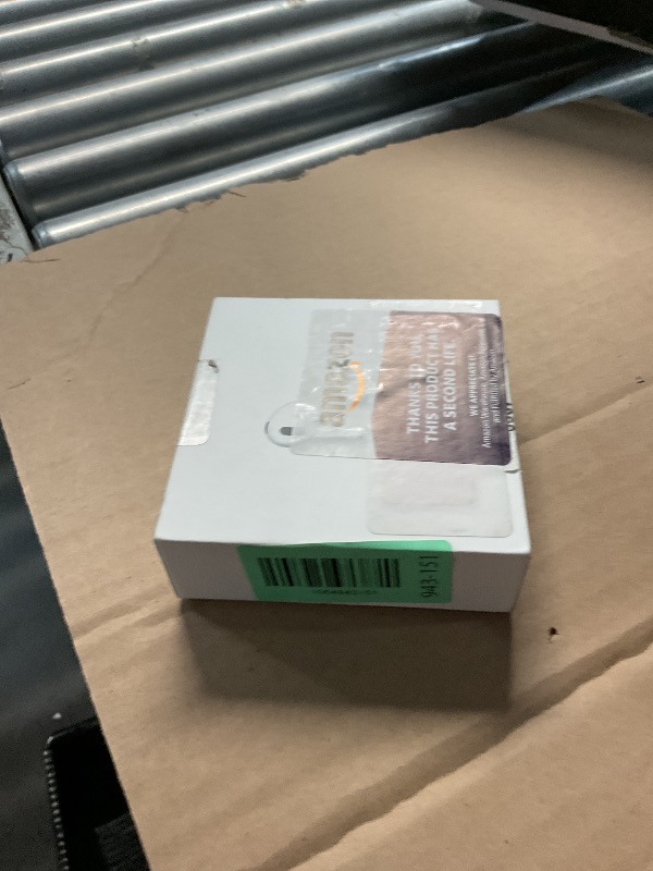 Photo 1 of ***(PARTS ONLY/ NON FUNCTIONAL)***Apple AirPods (3rd Generation) Wireless Earbuds with MagSafe Charging Case. Spatial Audio, Sweat and Water Resistant, Up to 30 Hours of Battery Life. Bluetooth Headphones for iPhone