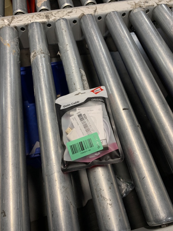 Photo 1 of [Apple MFi Certified] Apple Lightning to HDMI Cable Adapter for iPhone to TV, 1080P Digital AV Adapter Sync Screen Connector Compatible for iPhone 14 13 12 11 Pro Max XS XR X 8 to TV Projector Monitor