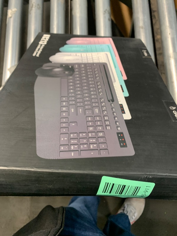 Photo 1 of ***MISSING PARTS***
Wireless Keyboard and Mouse Combo - Full-Sized Ergonomic Keyboard with Wrist Rest, Phone Holder, Sleep Mode, Silent 2.4GHz Cordless Keyboard Mouse Combo for Computer, Laptop, PC, Mac, Windows -Trueque
