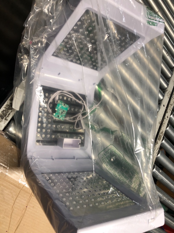 Photo 3 of Megelin 8 in 1 Colors LED Light Therapy Machine