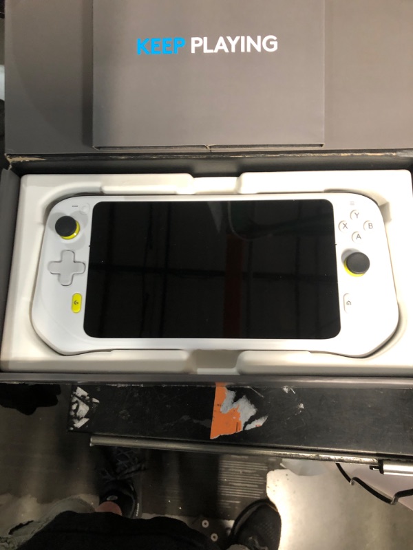 Photo 1 of ***DOES NOT CHARGE, WILL NOT TURN ON***
Logitech G Cloud Gaming Handheld, Portable Gaming Console with Long-Battery Life, 1080P 7-Inch Touchscreen, Lightweight Design, Xbox Cloud Gaming, NVIDIA GeForce NOW, Google Play