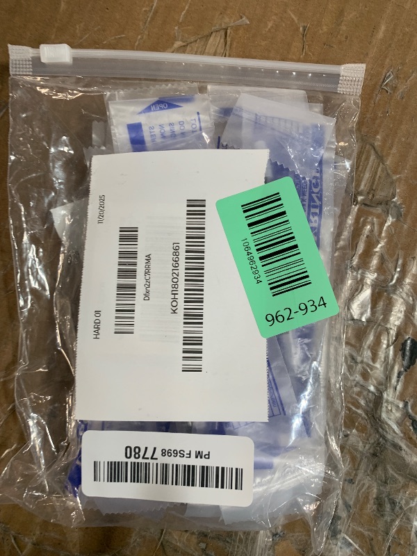 Photo 1 of 1 ml Syringe Without Needle, Syringe for Liquid with Cap, Oral, Scientific Labs, Measurement, Pack of 12