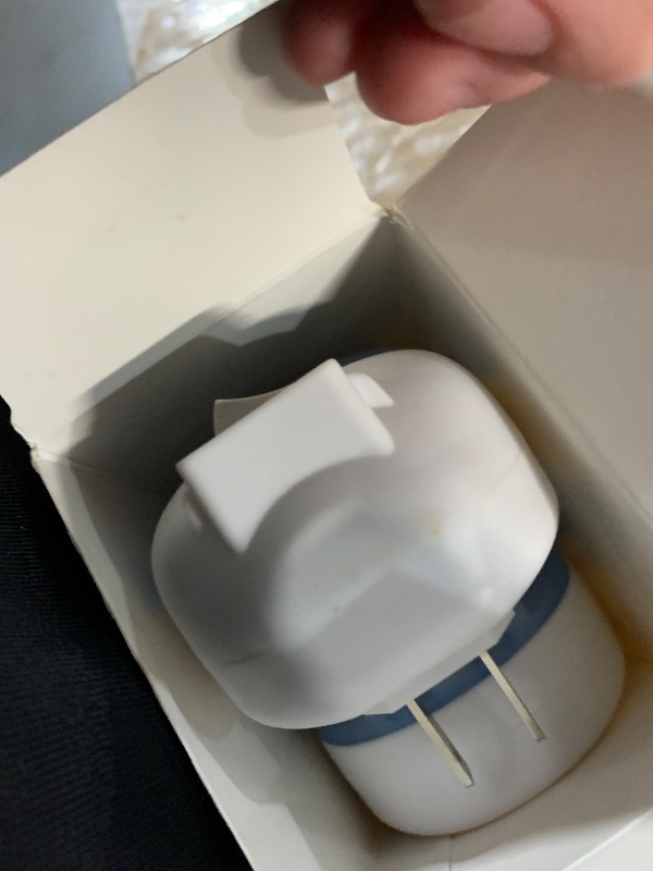 Photo 1 of ** LOOK IN GOOD CONDITION UN ABLE TO TEST**Bug Zappers Indoor, Flying Insect Trap Plug-in, Mosquitoes Killer, Fly Traps for Indoors, Mosquito Zapper Gnat Moth Catcher for Living Room, Home, Bedroom, Office, Patio, Kids & Pets - 2 Packs