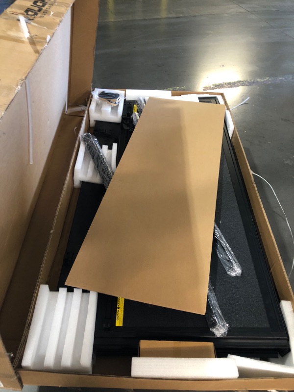 Photo 1 of ***PARTS ONLY***Rough Country Hard Flip-Up Truck Bed Tonneau Cover for Chevy Silverado & GMC Sierra 2500HD/3500HD (2020-2025) - Aluminum Tri-Fold Bed Cover, Fits 6'9 (82.2") Bed