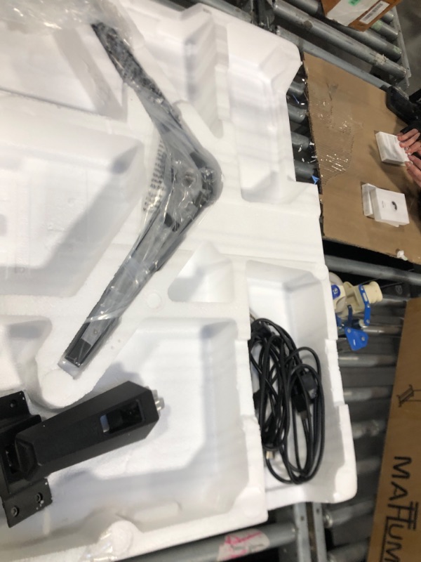 Photo 1 of **BROKEN SCRTEEN USE FOR PARTS****FINAL SALE*****ASUS TUF 32 Inch Curved Gaming Monitor - QHD (2560 x 1440), 165Hz (Supports 144Hz), 1ms, Extreme Low Motion Blur, Speaker, FreeSync Premium, VESA Mountable, DisplayPort, HDMI - VG32VQ1B