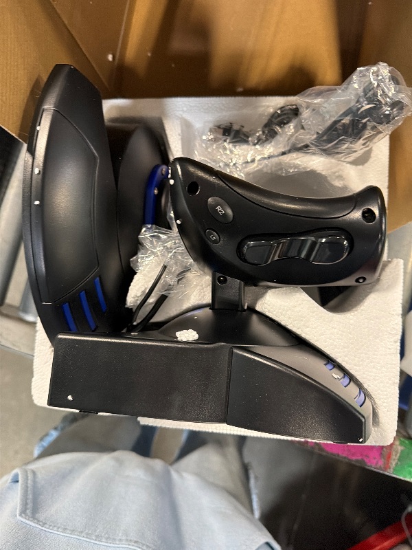 Photo 1 of Thrustmaster TCA Captain Pack ps4– Airbus Edition (Compatible with ps4 and PC)