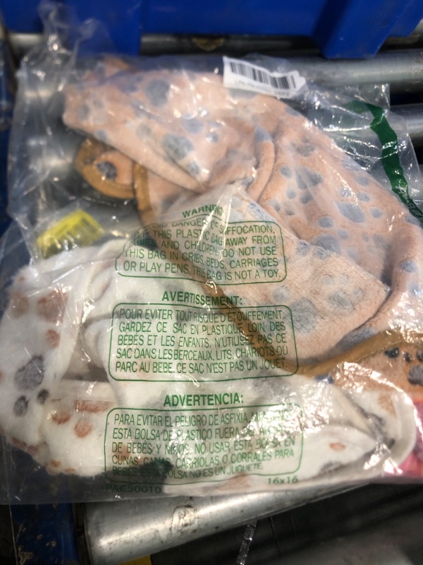 Photo 1 of 1 Pack 3 Blankets Super Soft Fluffy Premium Fleece Pet Blanket Flannel Paw Printed Throw for Dog Puppy Cat (Small 23x16'', Brown, Pink, White)