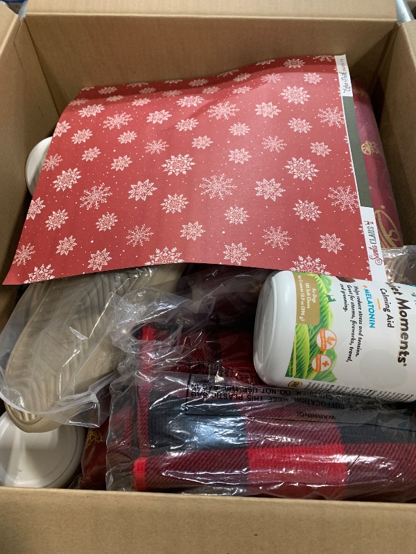 Photo 1 of ***AS IF/ FINAL SALE***

BUNDLE BOX OF MIXED ITEMS