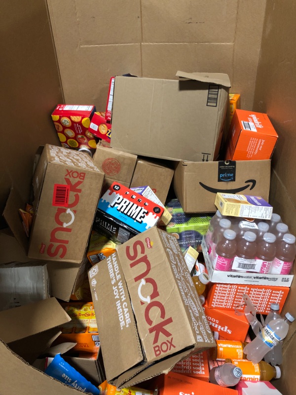 Photo 1 of *SOLD AS IS NO REFUND/ NO RETURN**
PALLET OF MIXED FOOD AND DRINKS. MAY BE (CLOSE TO) EXPIRED!