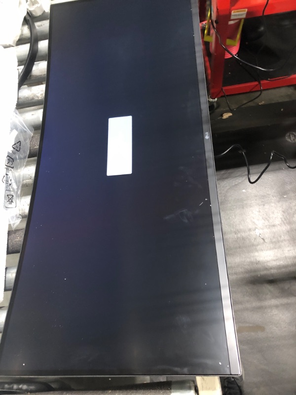 Photo 1 of **MINOR DAMAGE/check clerk comments**
LG 34WR55QK-B 34-inch UltraWide WQHD (3440 x 1440) Curved Computer Monitor, 100Hz, 5ms, HDR10, Reader Mode, HDMI, DisplayPort, USB Type-C, Tilt/Height Adjustable Stand, Black