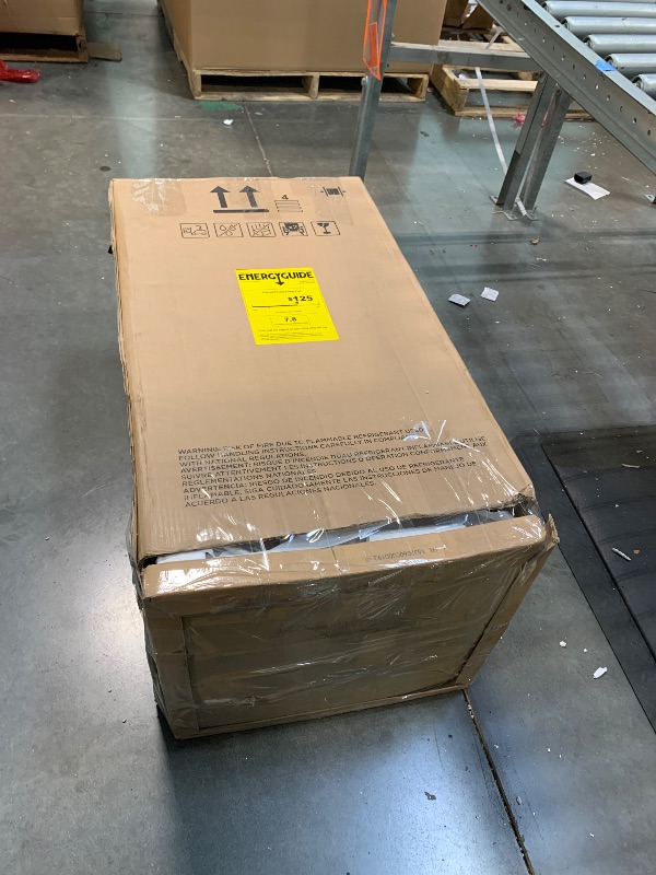 Photo 1 of *********TURNS ON PERFECTLY******* Amazon Basics 4-In-1 Portable Air Conditioner, 13500 BTU (ASHRAE), Cools Up to 550 Sqf, Portable AC with Cool/Heat/Dry (Dehumidifier)/Fan-Only Functions, Auto Mode, Sleep Mode, Timer, White