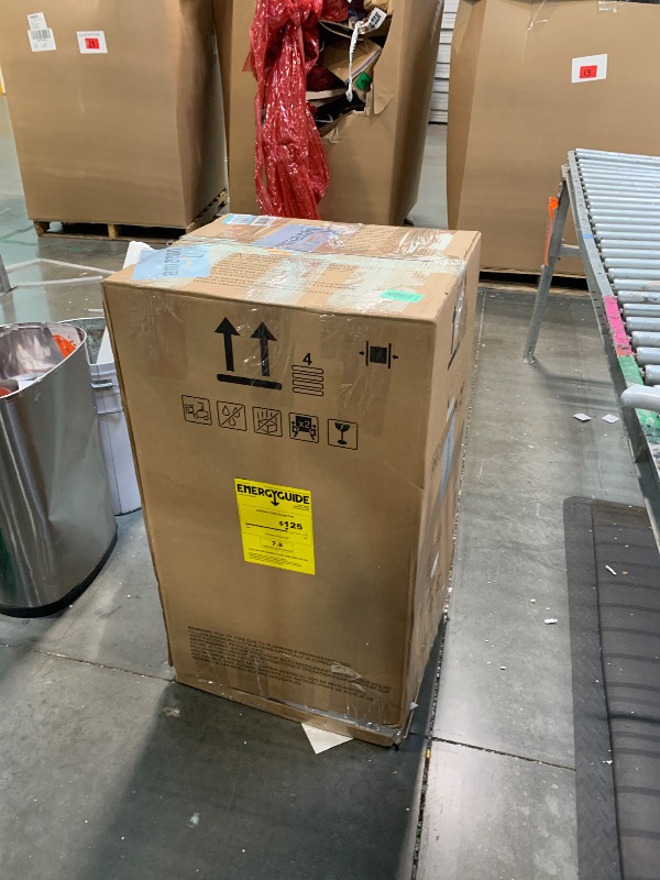 Photo 1 of *********TURNS ON PERFECTLY******* Amazon Basics 4-In-1 Portable Air Conditioner, 13500 BTU (ASHRAE), Cools Up to 550 Sqf, Portable AC with Cool/Heat/Dry (Dehumidifier)/Fan-Only Functions, Auto Mode, Sleep Mode, Timer, White