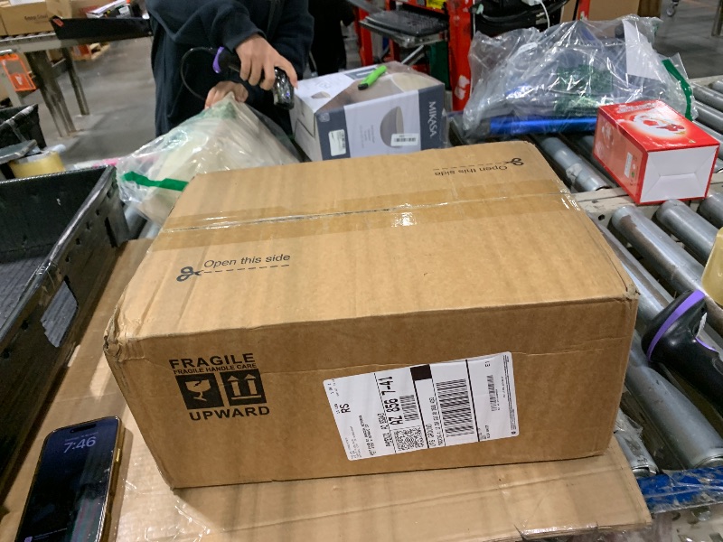 Photo 1 of ***HALF THE SET IS MISSING**Galssmagic Mason Jars 32 oz,12 Pack Quart Wide Mouth Mason Jar With Airtight Lids,Glass Canning Jars for Fermenting, Pickling,Meal Prep,Overnight Oats & Centerpieces