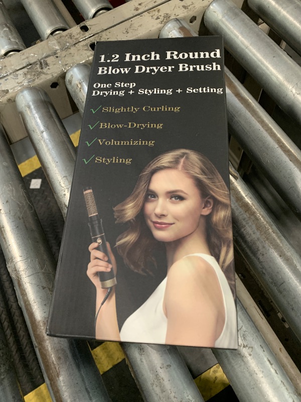 Photo 1 of *USED*
Round Hair Blow Dryer Brush - 1.2 Inch Ceramic Barrel Hair Dryer Brush for Short/Middle Hair, One Step Drying, Volumizing, Straightening and Styling, Negative Ionic Dryer Brush(Black-Brass, 1.2)