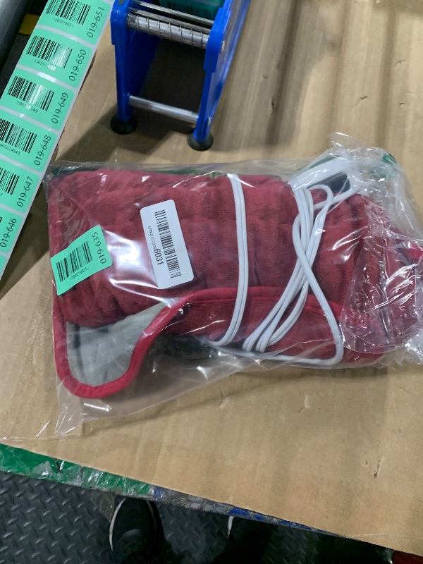 Photo 1 of *dirty item* 
 Heating Pad,Electric Heating Pads for Back,Neck,Abdomen,Moist Heating Pad for Shoulder,Knee,Arms,Legs,Dry/Moist Heat & Auto Shut Off,Christmas Gifts for Men and Women,Burgundy,24x12 Inch