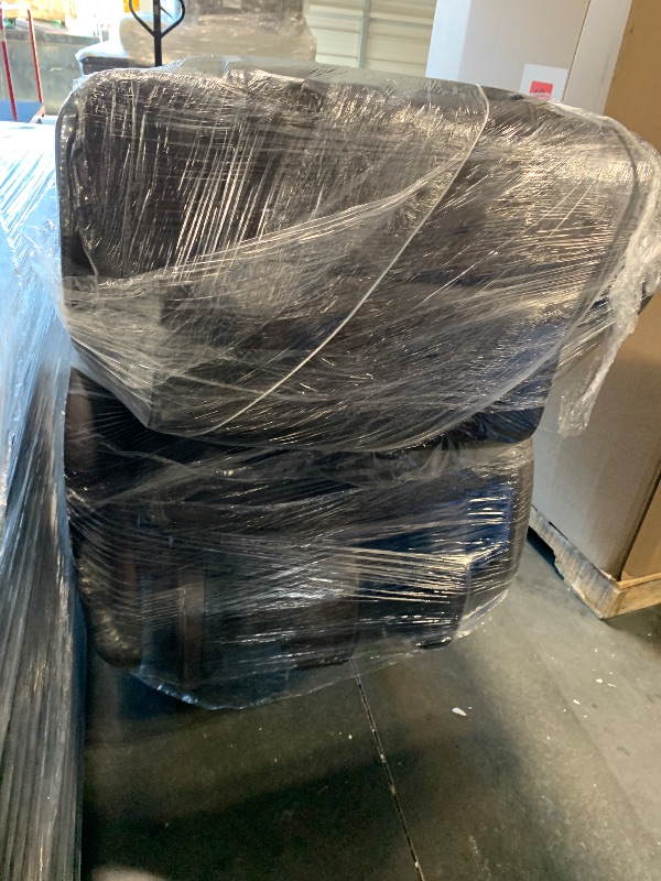 Photo 1 of **SOLD FOR PARTS** **UNTESTED** **NO REFUNDS** **NO RETURNS** **FINAL SALE**  MASSAGE CHAIR