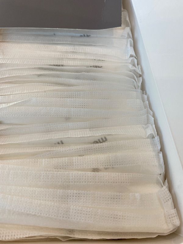 Photo 1 of *USED*
Medela Ultra-Breathable Nursing Pads, Highly Absorbent, Super Soft, Discreet Design for Comfortable Wear, Pack of 120