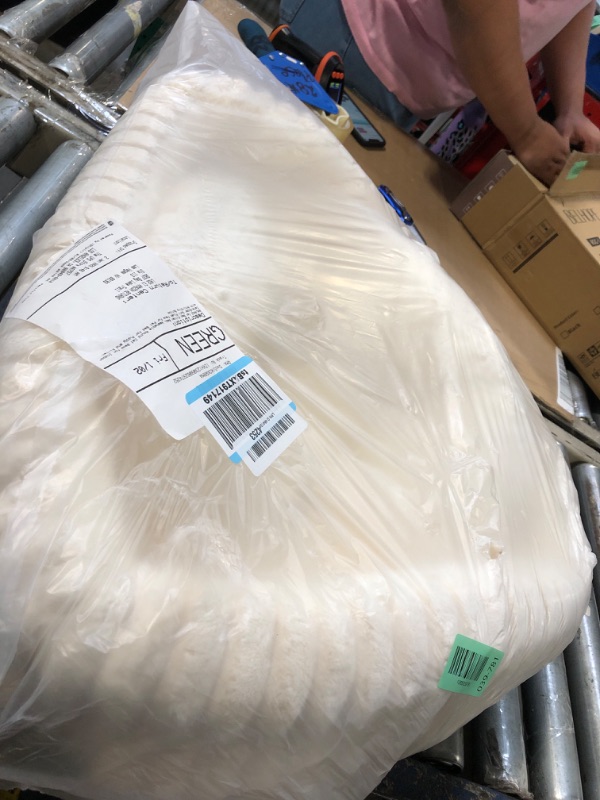 Photo 1 of **USED**BALANCE Cat Bed Kitten Bed, Washable Round Cat Beds for Indoor Cats,Super Soft Plush Faux Fur Pet Bed for Puppy and Kitten with Anti-Slip Bottom