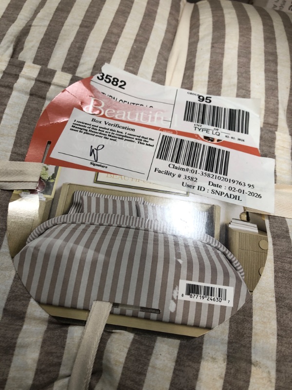 Photo 1 of (OUT PACKAGING) BEAUTIFUL BROWN AND WHITE STRIPE BED SET