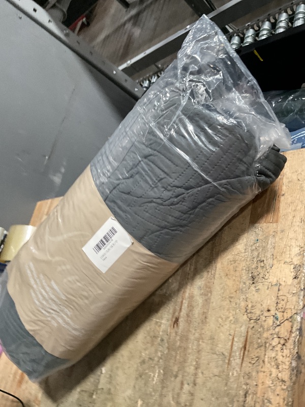 Photo 1 of ***MISSING PARTS***
Lavsiry Dark Grey Quilt Full/Queen Size with Pillow Shams, Summer Soft Geometric Pattern Bedspread, 3 Pieces Lightweight Coverlet Bedding Set for All Seasons