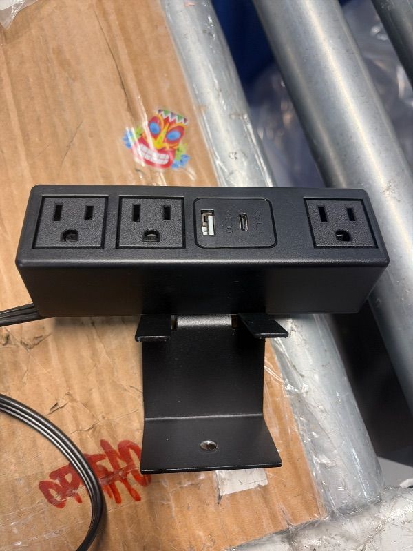 Photo 1 of ***MISSING KNOB***
CCCEI Desk Clamp Power Strip with PD 3.0 Fast Charging USB C Port, on Desktop Mount Widely Spaced Outlet 6 FT Flat Plug, Fit 1.6 inch Tabletop Edge Thick, 125V 12A 1500W (Black)
