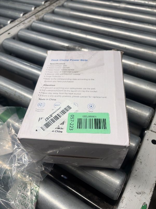 Photo 1 of ***MISSING KNOB***
CCCEI Desk Clamp Power Strip with PD 3.0 Fast Charging USB C Port, on Desktop Mount Widely Spaced Outlet 6 FT Flat Plug, Fit 1.6 inch Tabletop Edge Thick, 125V 12A 1500W (Black)