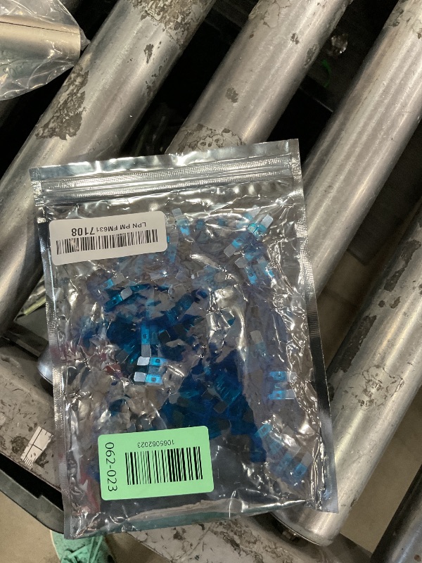 Photo 1 of (80Pcs) 15 Amp Standard Fuse, 15A Car Blade Fuses for Car/RV/Truck/SUV/Motorcycle/Boat