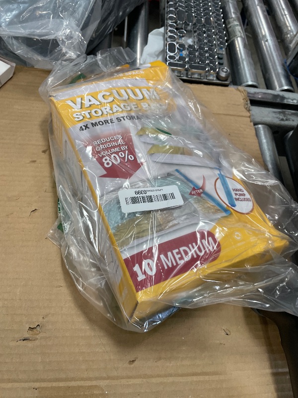 Photo 1 of 10 Medium Vaccum Storage Bags, Space Saver Vacuum Storage Bags Medium, Space Bags, Vacuum Seal Bags for Clothes with Travel Hand Pump