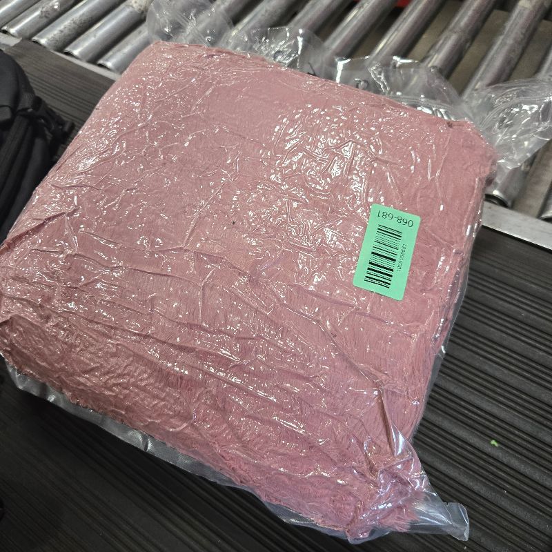 Photo 1 of 1.5ft x 1.8 Pink Blanket