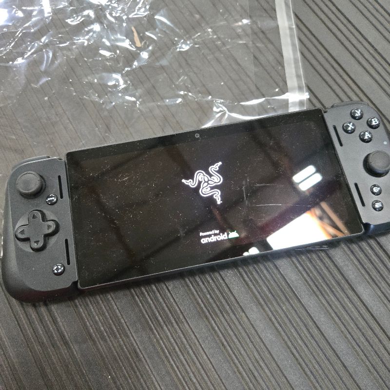 Photo 1 of *Locked* 
Razer Edge Gaming Tablet and Kishi V2 Pro Controller