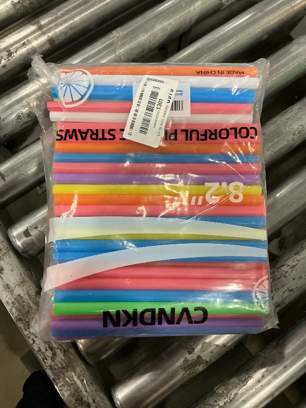Photo 1 of  Jumbo Smoothie Straws,Colorful Disposable Plastic Large Wide-mouthed Milkshake Straw (0.43" Diameter and 8.2" long) 8 colors mixed