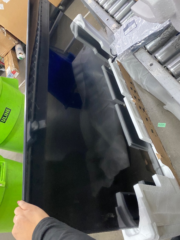 Photo 1 of **DAMAGED SCREEN*** Samsung 75-Inch Class QLED Q7F Series Samsung Vision AI Smart TV (2025 Model, 75Q7F) Quantum HDR, Object Tracking Sound Lite, Q4 AI Gen1 Processor, 4K upscaling, Gaming Hub, Alexa Built-in