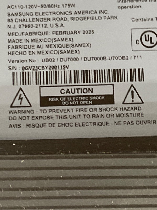 Photo 1 of **SCREEN IS BROKEN PARTS ONLY ***Samsung 70-Inch Class Crystal UHD 4K DU7200 Series HDR Smart TV w/Object Tracking Sound Lite, PurColor, Motion Xcelerator, Mega Contrast, Q-Symphony (UN70DU7200, 2024 Model)