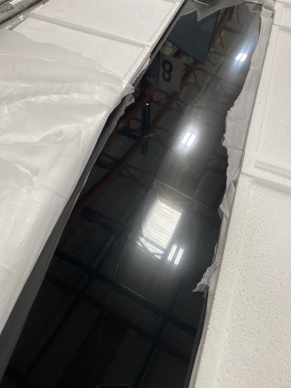 Photo 1 of (Screen majoraly Broken) Samsung 50-Inch Class QLED Q7F Series Samsung Vision AI Smart TV (2025 Model, 50Q7F) Quantum HDR, Object Tracking Sound Lite, Q4 AI Gen1 Processor, 4K upscaling, Gaming Hub, Alexa Built-in