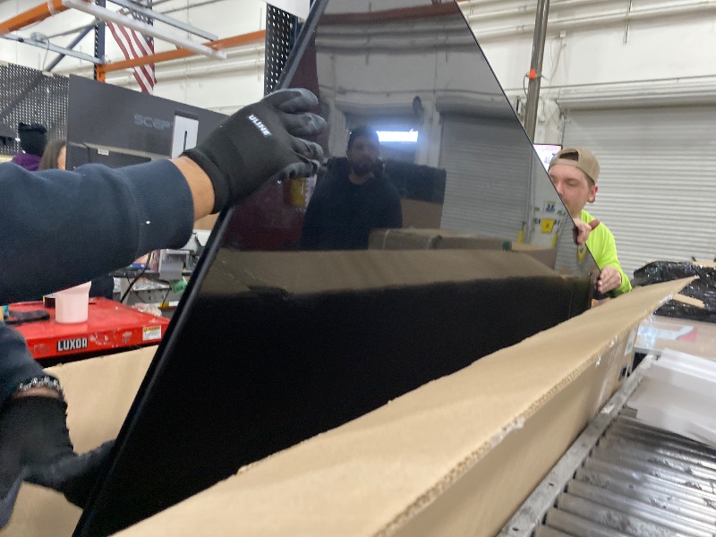 Photo 1 of **DAMAGED** Samsung 85-Inch Class QLED Q7F Series Samsung Vision AI Smart TV (2025 Model, 85Q7F) Quantum HDR, Object Tracking Sound Lite, Q4 AI Gen1 Processor, 4K upscaling, Gaming Hub, Alexa Built-in