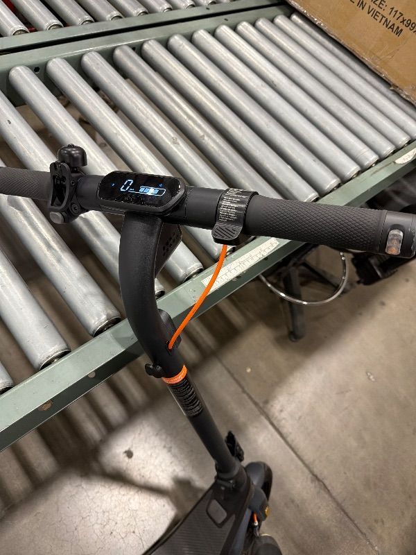 Photo 1 of **BACK BRAKE LIGHT IS DAMSGED**Segway Ninebot Max G3 Electric Scooter, 28 mph Top Speed w/ 50 Miles Max Range, 2000W Peak Motor, Dual Hydraulic Suspension, Fast Charging Scooter for Adults and Teens, UL-2272 2271 Certified