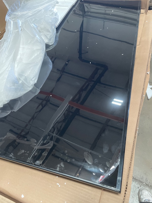Photo 1 of **HEAVIKY DAMGED SCREEN, FOR PARTS ONLY**Samsung 50-Inch Class QLED Q7F Series Samsung Vision AI Smart TV (2025 Model, 50Q7F) Quantum HDR, Object Tracking Sound Lite, Q4 AI Gen1 Processor, 4K upscaling, Gaming Hub, Alexa Built-in