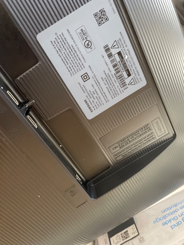 Photo 1 of **HEAVIKY DAMGED SCREEN, FOR PARTS ONLY**Samsung 50-Inch Class QLED Q7F Series Samsung Vision AI Smart TV (2025 Model, 50Q7F) Quantum HDR, Object Tracking Sound Lite, Q4 AI Gen1 Processor, 4K upscaling, Gaming Hub, Alexa Built-in