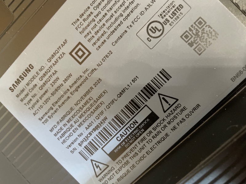 Photo 1 of **BROKEN SCREEN, PARTS ONLY**Samsung 85-Inch Class QLED Q7F Series Samsung Vision AI Smart TV (2025 Model, 85Q7F) Quantum HDR, Object Tracking Sound Lite, Q4 AI Gen1 Processor, 4K upscaling, Gaming Hub, Alexa Built-in