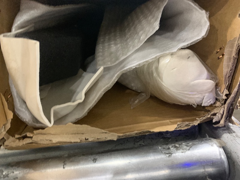 Photo 1 of ***Missing mounting hardware ****
KYX Running Boards & Steps Nerf Bars Fit for 2015-2025 Chevy Colorado/Canyon Crew Cab, A Pair 6 inch Car Door Side Steps Nerf Bars Truck Boards Step Rails-Dual Tube