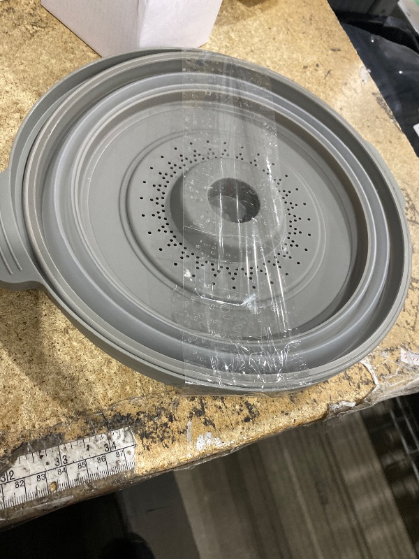 Photo 1 of Microwave Splatter Cover for Food with Anti-scald Base Plate,Large Plastic & Silicone Vented Avoid Scalding Collapsible Guard Lid,Kitchen Essential Gadgets for Meal Prep-10.7 Inch (gray)